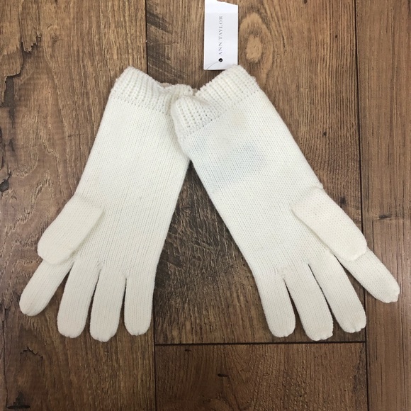 SOLD NWT Ann Taylor Jeweled Cuff White Gloves Rhinestone & Pearls - Picture 2 of 5